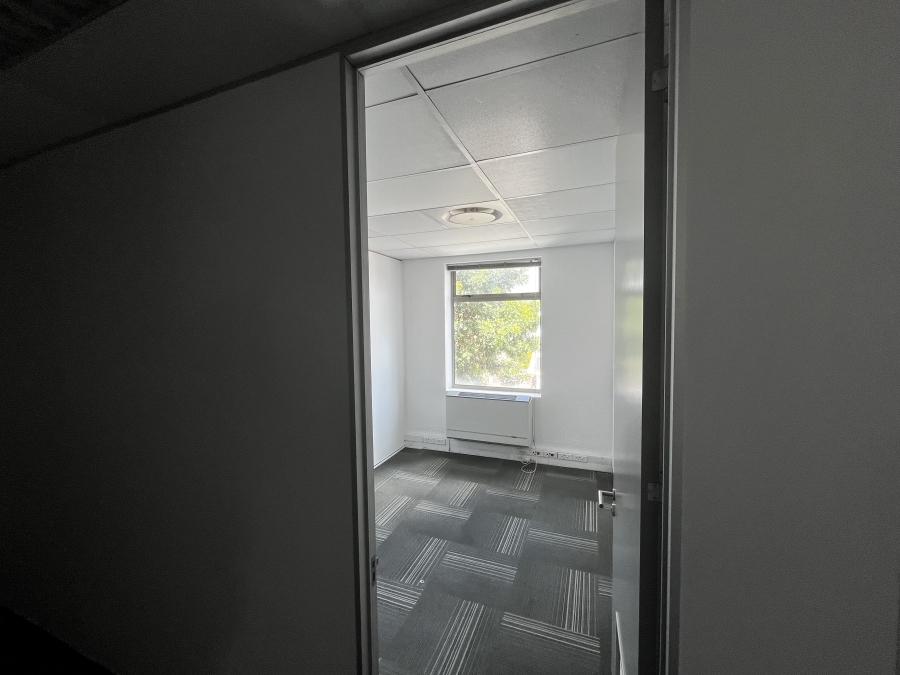 To Let commercial Property for Rent in Bo Oakdale Western Cape